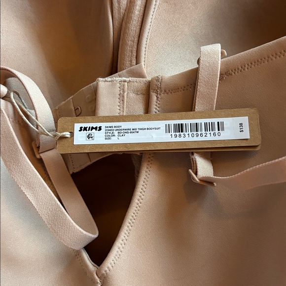 SKIMS NWT Body Zoned Underwire Mid Thigh Bodysuit - Clay - Picture 5 of 5